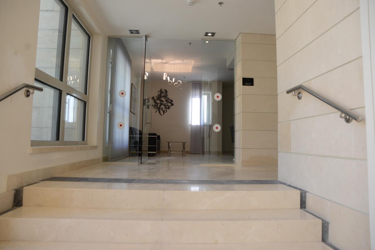 Saidoff, Amazing 4 Bedroom 3 Bath In City Center, Pool, Parking!!! Jerusalem Ngoại thất bức ảnh
