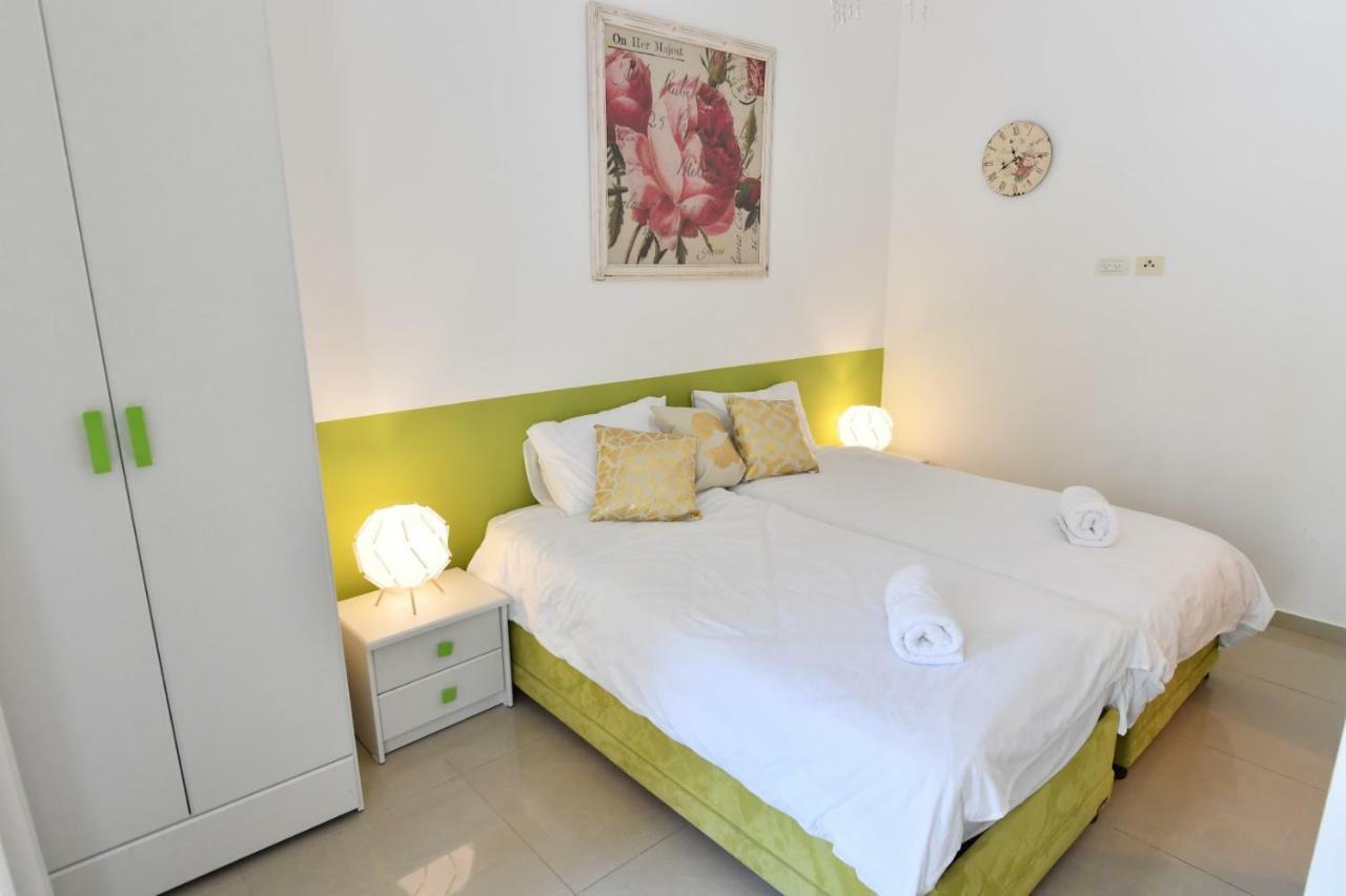 Saidoff, Amazing 4 Bedroom 3 Bath In City Center, Pool, Parking!!! Jerusalem Ngoại thất bức ảnh