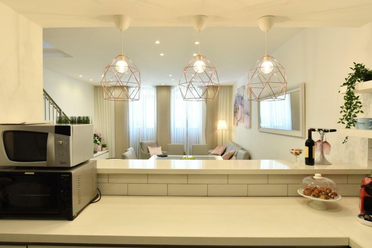 Saidoff, Amazing 4 Bedroom 3 Bath In City Center, Pool, Parking!!! Jerusalem Ngoại thất bức ảnh