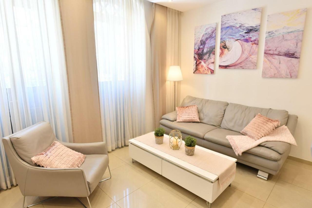 Saidoff, Amazing 4 Bedroom 3 Bath In City Center, Pool, Parking!!! Jerusalem Ngoại thất bức ảnh