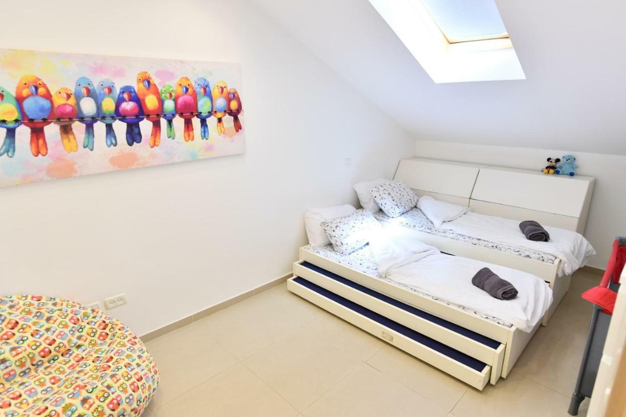 Saidoff, Amazing 4 Bedroom 3 Bath In City Center, Pool, Parking!!! Jerusalem Ngoại thất bức ảnh
